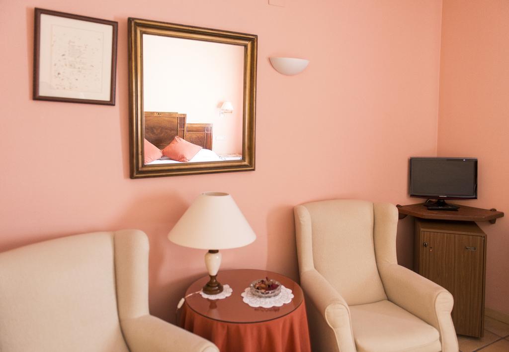 Hotel Can Ceret Sant Pere Pescador Exterior photo