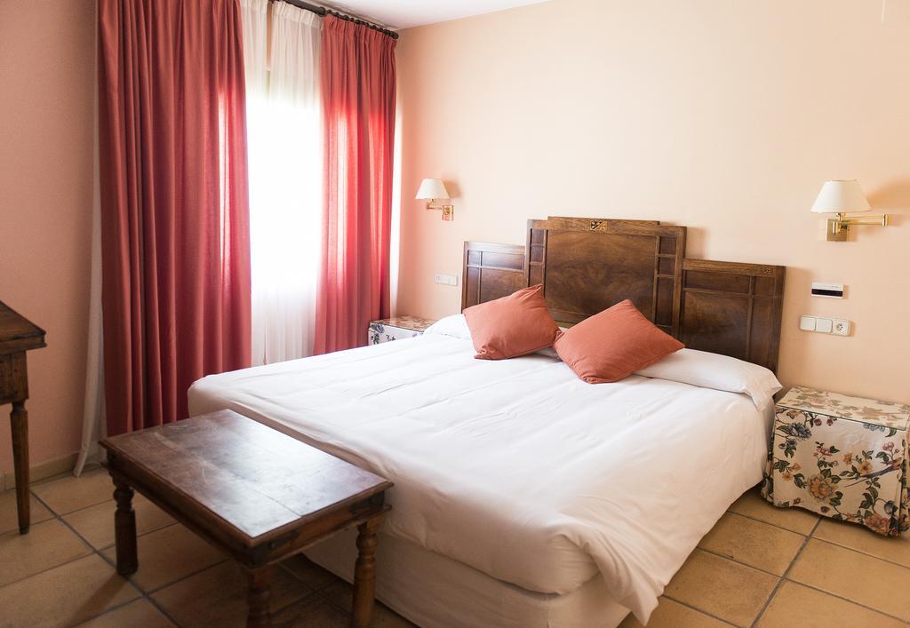 Hotel Can Ceret Sant Pere Pescador Exterior photo